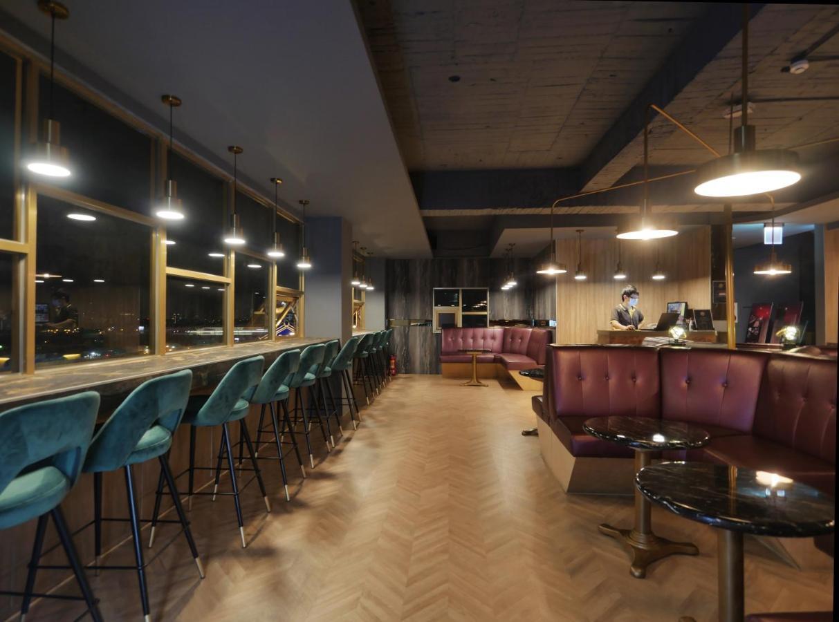 Modern Inn Taichung Exterior photo