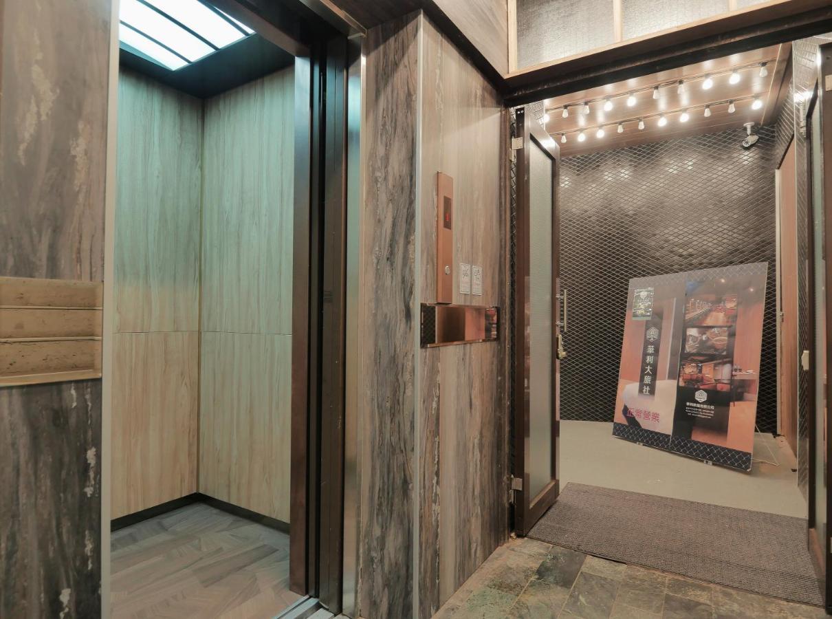 Modern Inn Taichung Exterior photo